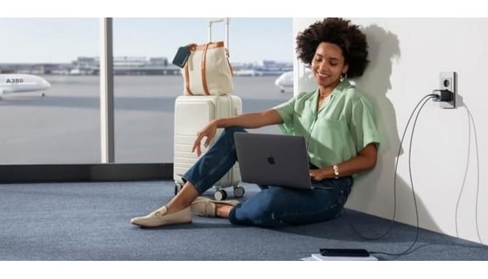 Comment les chargeurs haute puissance sont devenus le sixième équipement indispensable pour les gamers